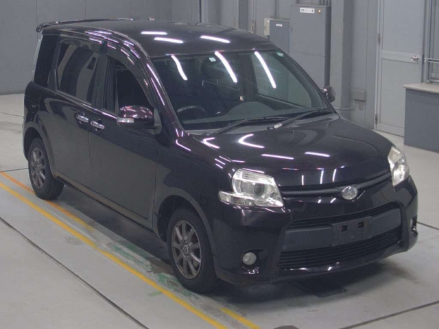 TOYOTA SIENTA 2013