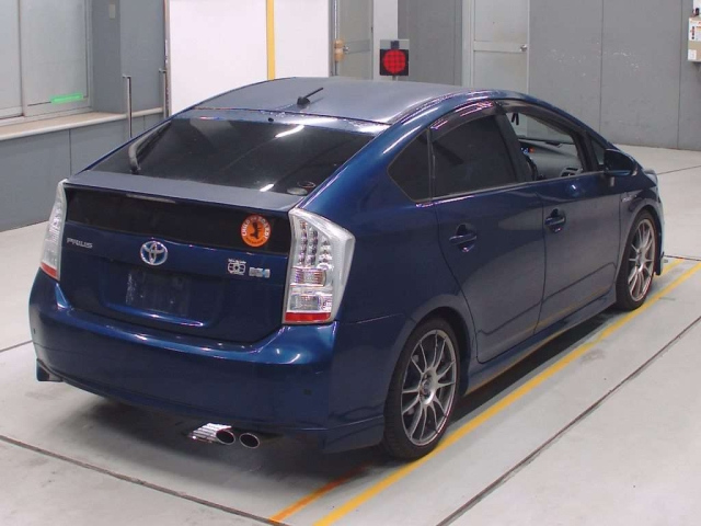 TOYOTA PRIUS 2010