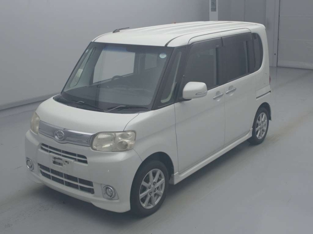 DAIHATSU TANTO 2013