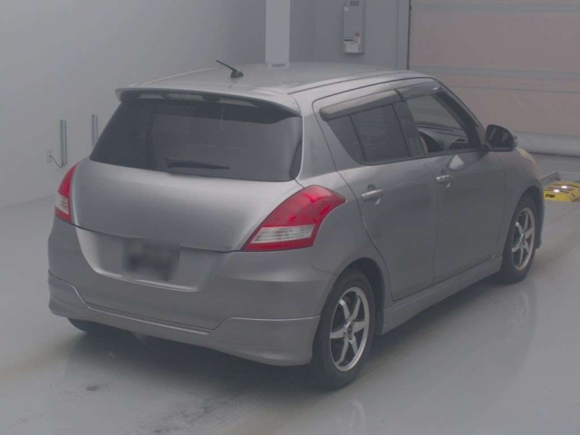 SUZUKI SWIFT 2012