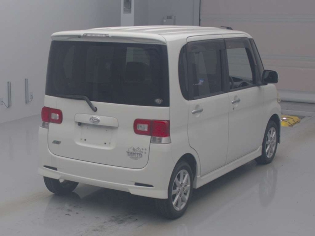 DAIHATSU TANTO 2013