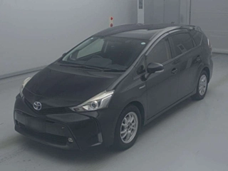 TOYOTA PRIUS ALPHA 2015