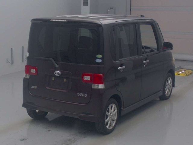 DAIHATSU TANTO 2012