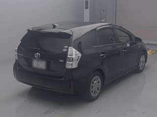 TOYOTA PRIUS ALPHA 2013