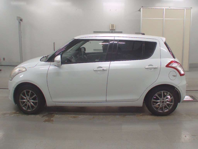 SUZUKI SWIFT 2011