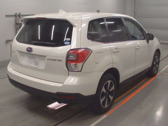 SUBARU FORESTER 2016