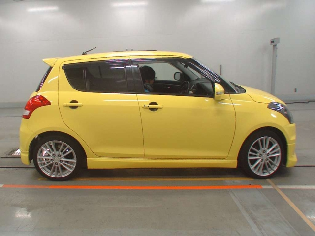 SUZUKI SWIFT 2013
