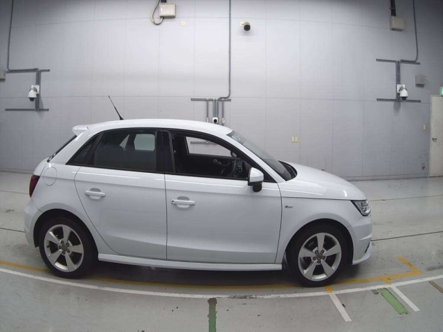 AUDI A1 2015