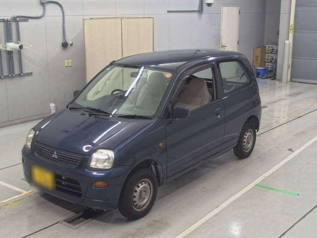 MITSUBISHI MINICA 2011