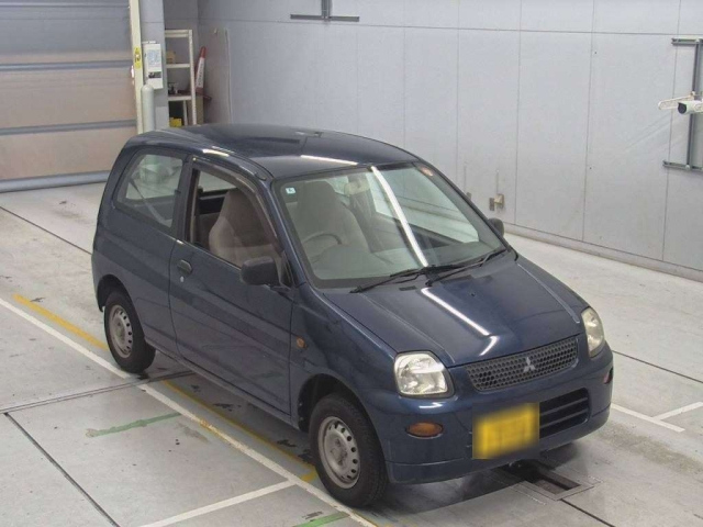 MITSUBISHI MINICA 2011