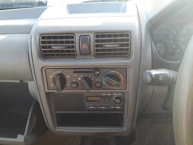 MITSUBISHI MINICA 2011