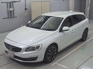 VOLVO V60 2016