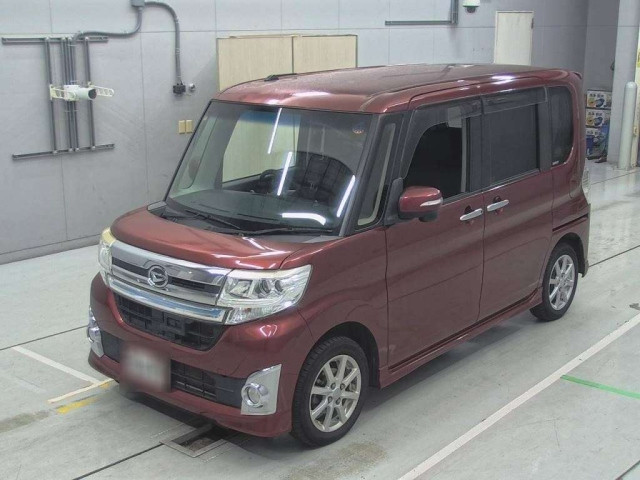 DAIHATSU TANTO 2015