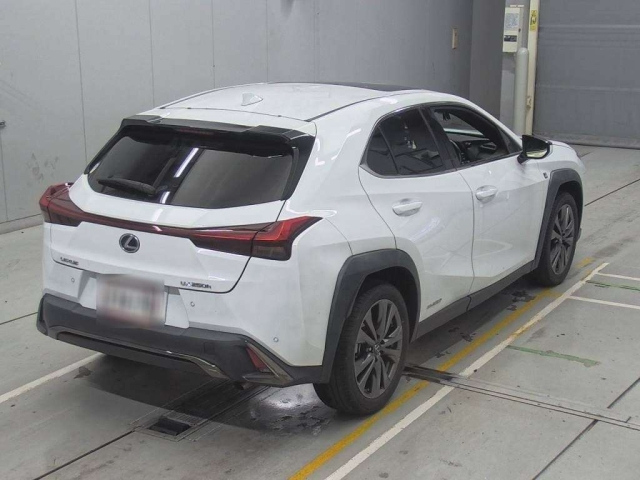 LEXUS UX 2021