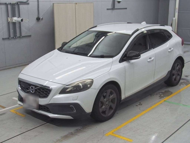 VOLVO V40 2014