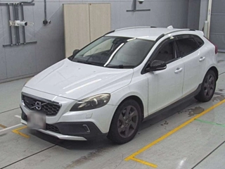 VOLVO V40 2014