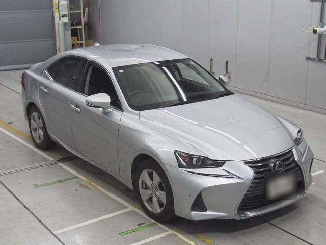 LEXUS IS 2017