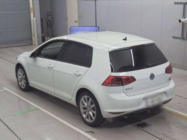 VOLKSWAGEN GOLF 2015