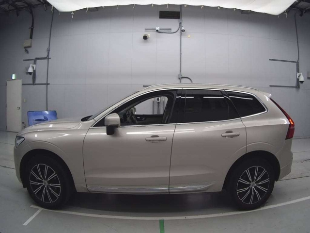VOLVO XC60 2019