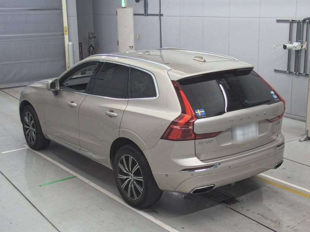 VOLVO XC60 2019