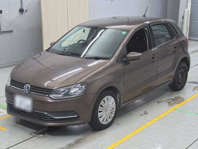 VOLKSWAGEN POLO 2015