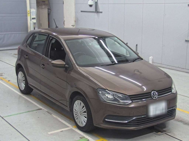 VOLKSWAGEN POLO 2015