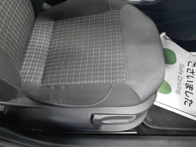 VOLKSWAGEN POLO 2015