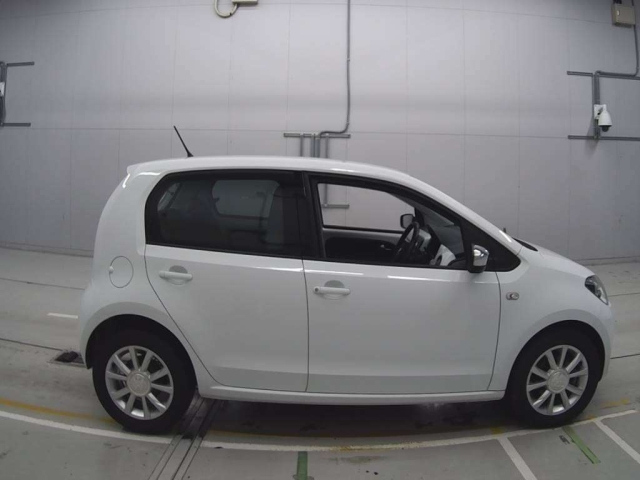 VOLKSWAGEN UP 2016