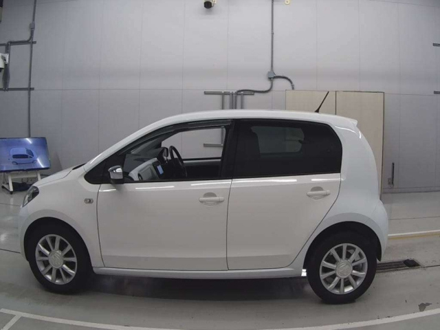 VOLKSWAGEN UP 2016