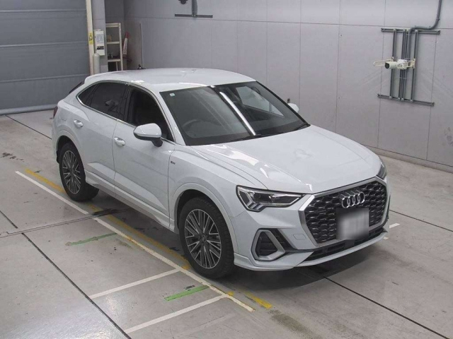 AUDI Q3 2023