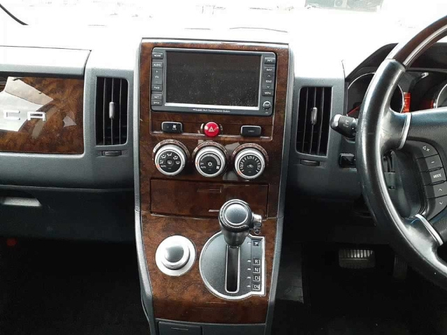 MITSUBISHI DELICA D5 2009