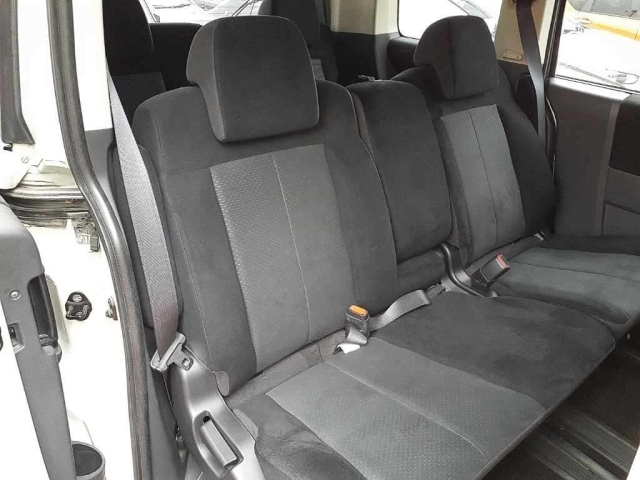 MITSUBISHI DELICA D5 2009