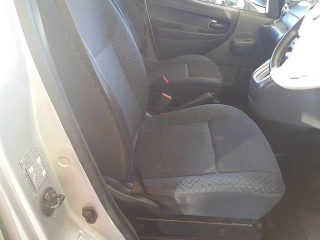 MITSUBISHI DELICA D3 2012