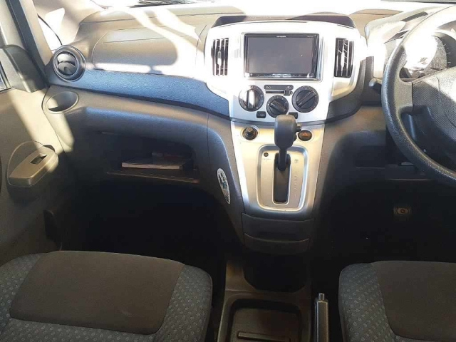 MITSUBISHI DELICA D3 2012