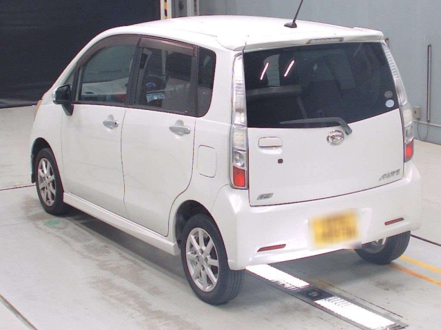 DAIHATSU MOVE 2011