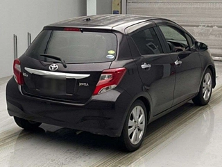TOYOTA VITZ 2014