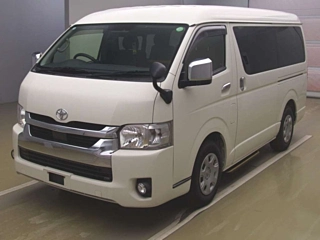 TOYOTA HIACE 2020