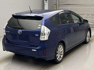 TOYOTA PRIUS ALPHA 2014