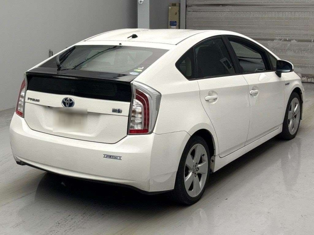 TOYOTA PRIUS 2013