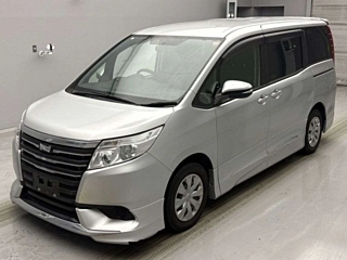 TOYOTA NOAH 2016