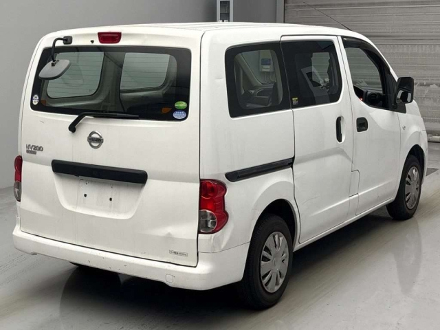 NISSAN NV200 2015