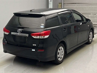 TOYOTA WISH 2010
