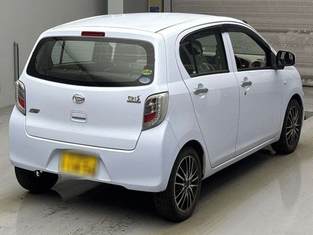 DAIHATSU MIRA E S 2013