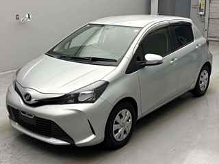 TOYOTA VITZ 2015