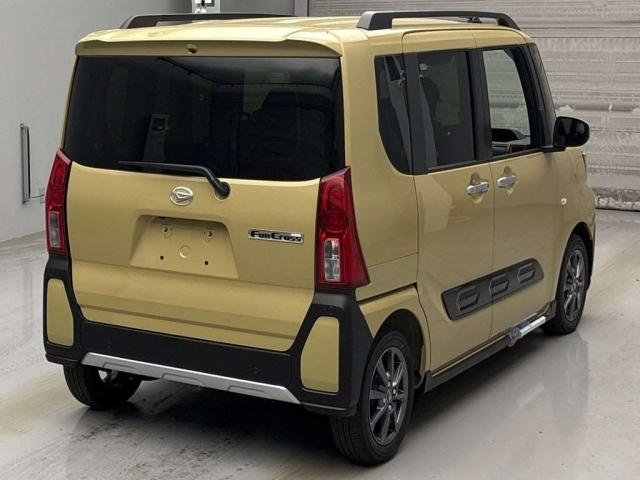 DAIHATSU TANTO 2025