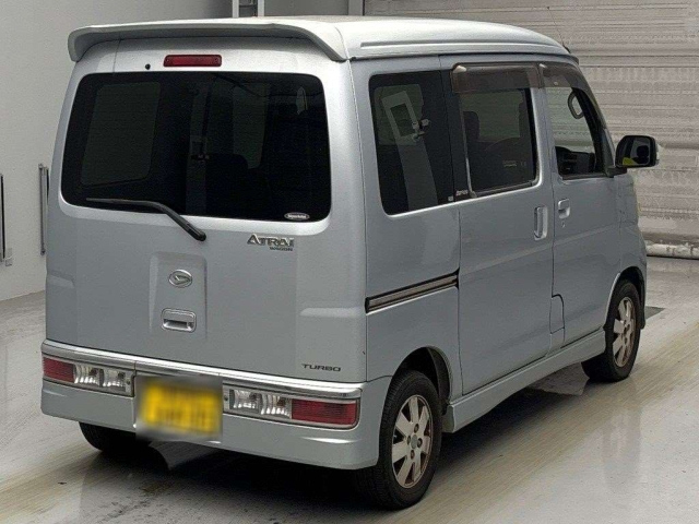 DAIHATSU ATRAI WAGON 2011