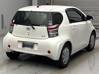 TOYOTA IQ 2010
