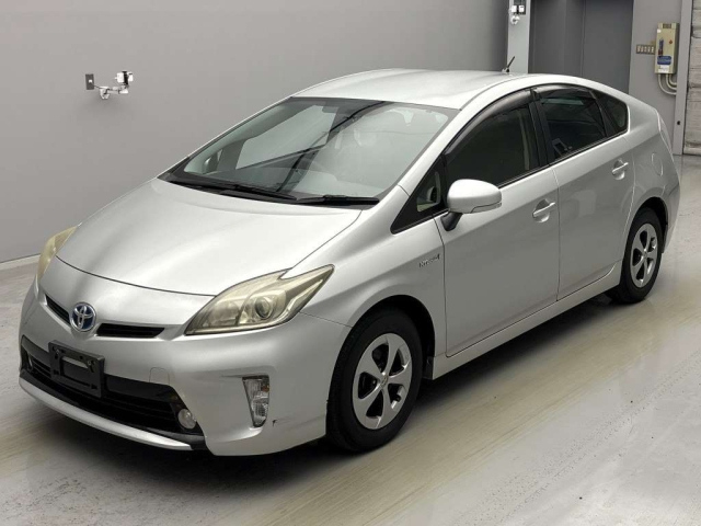 TOYOTA PRIUS 2013