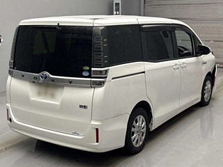 TOYOTA VOXY 2019