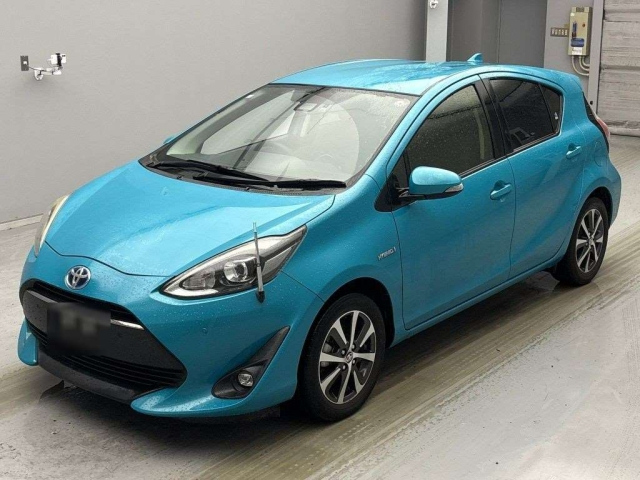 TOYOTA AQUA 2018